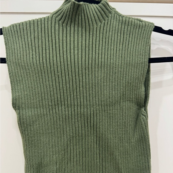 Green top(Zara) - Picture 3 of 6
